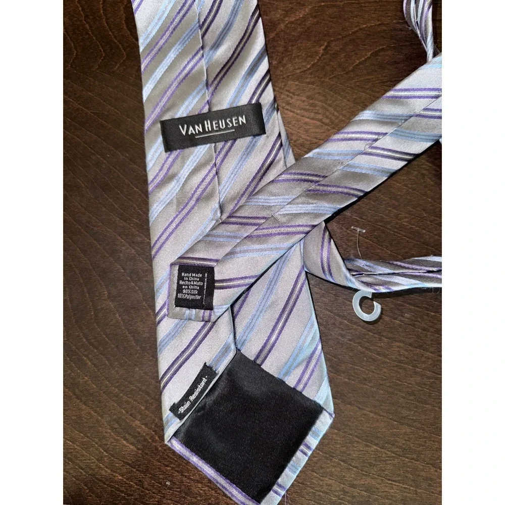 Van Heusen Men's Silk Blend Neck Tie Silver Purple Blue Stripes NWOT